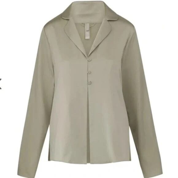 SKIMS Stretch Silk Pajama Top Long Sleeve Flyaway Sleep Shirt Talc Green NWT 4X - Picture 2 of 8